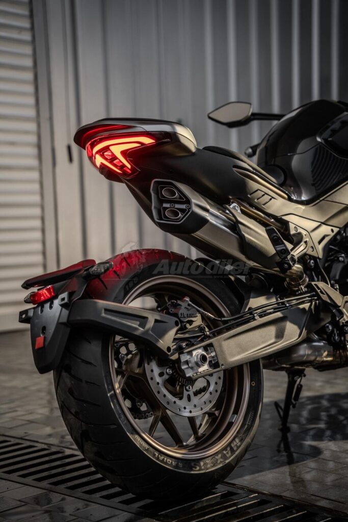 CFMOTO 800NK